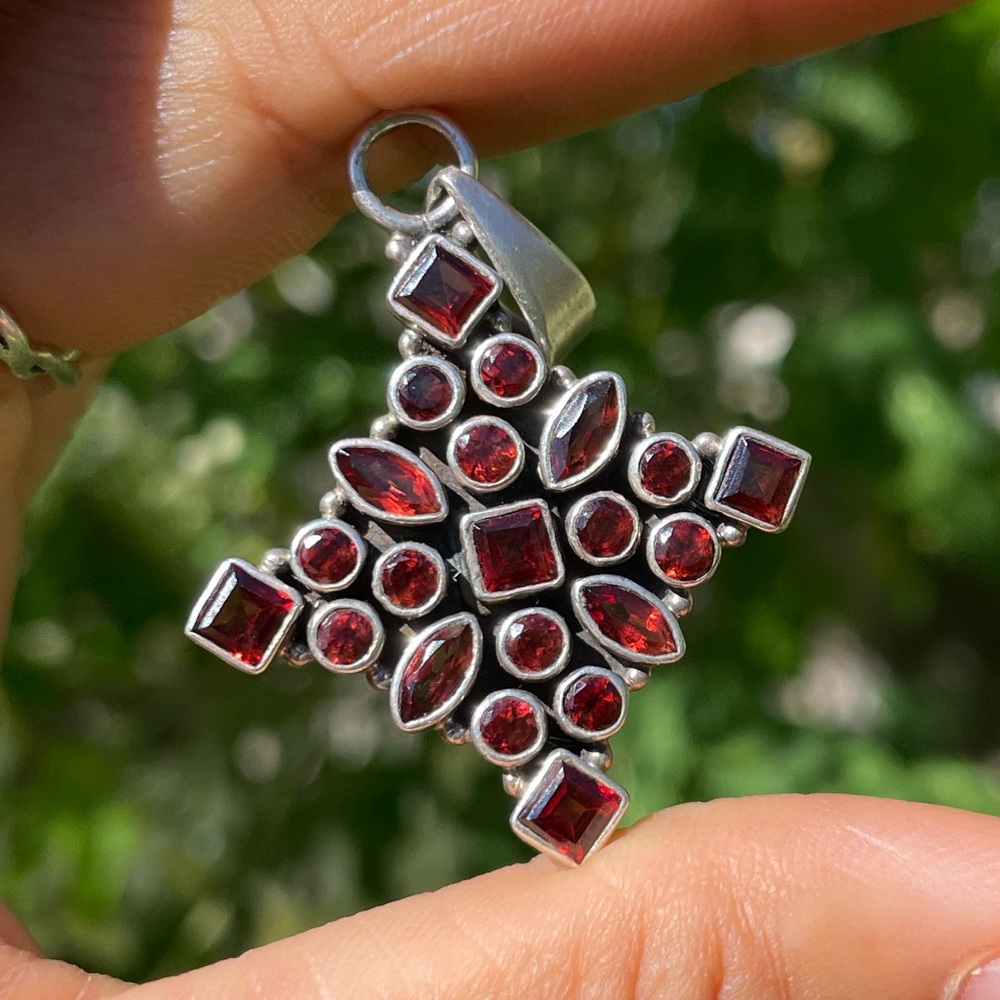 Stunning Multiple Cut Garnet Solid 925 Sterling S… - image 1